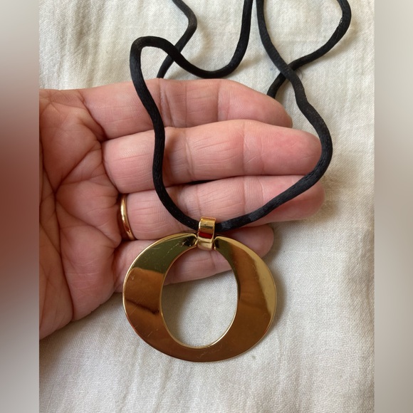 Dior Christian Dior O Round Gold Plated Polished Finished Pendant Necklace Logo‎ - Picture 1 of 8
